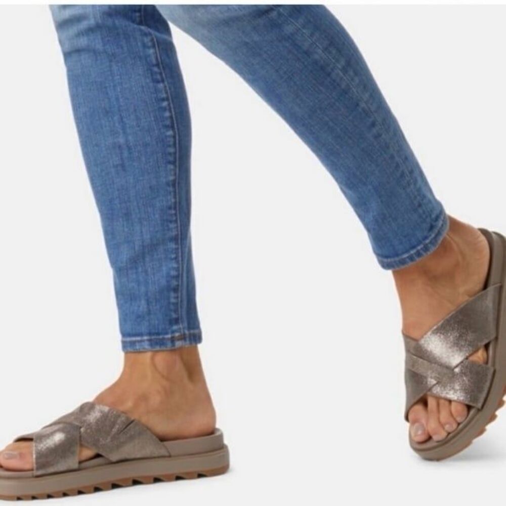 Sorel Women’s Roaming Criss Cross Slide Sandals NL3604